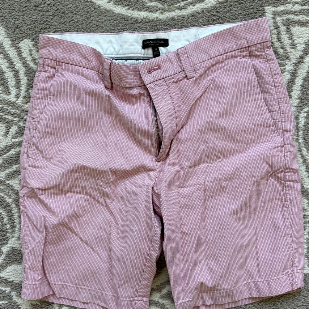 Banana Republic Pink Seersucker Mens Shorts